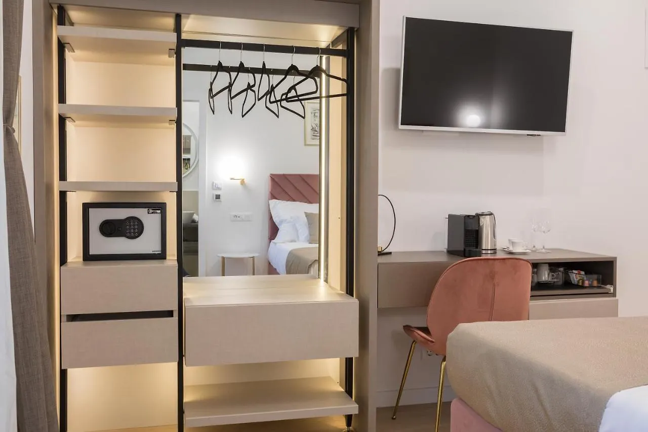 Green Park Luxury Rooms
