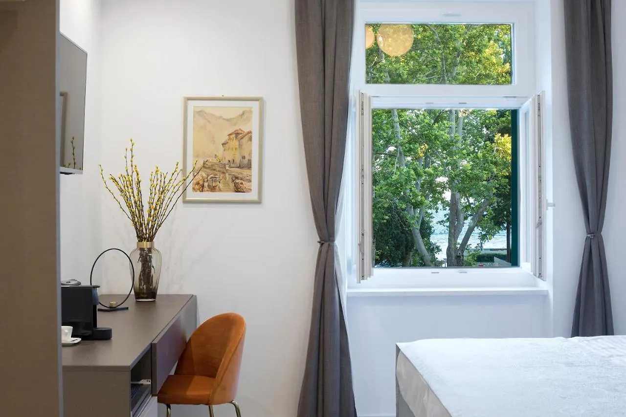 Guest house Green Park Luxury Rooms