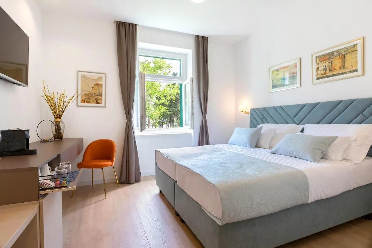 Guest house Green Park Luxury Rooms