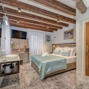 Bed and breakfast Makarun Heritage