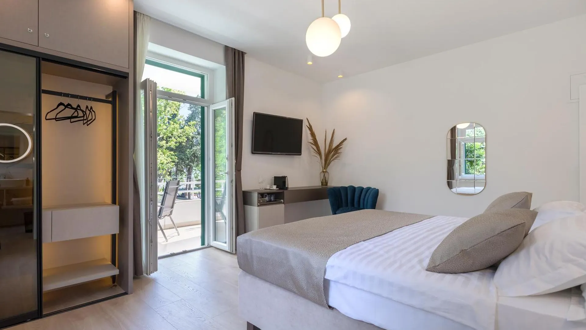Green Park Luxury Rooms Guest house Split