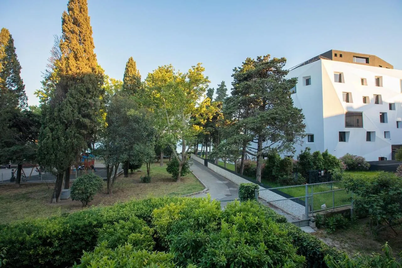 Guest house Green Park Luxury Rooms